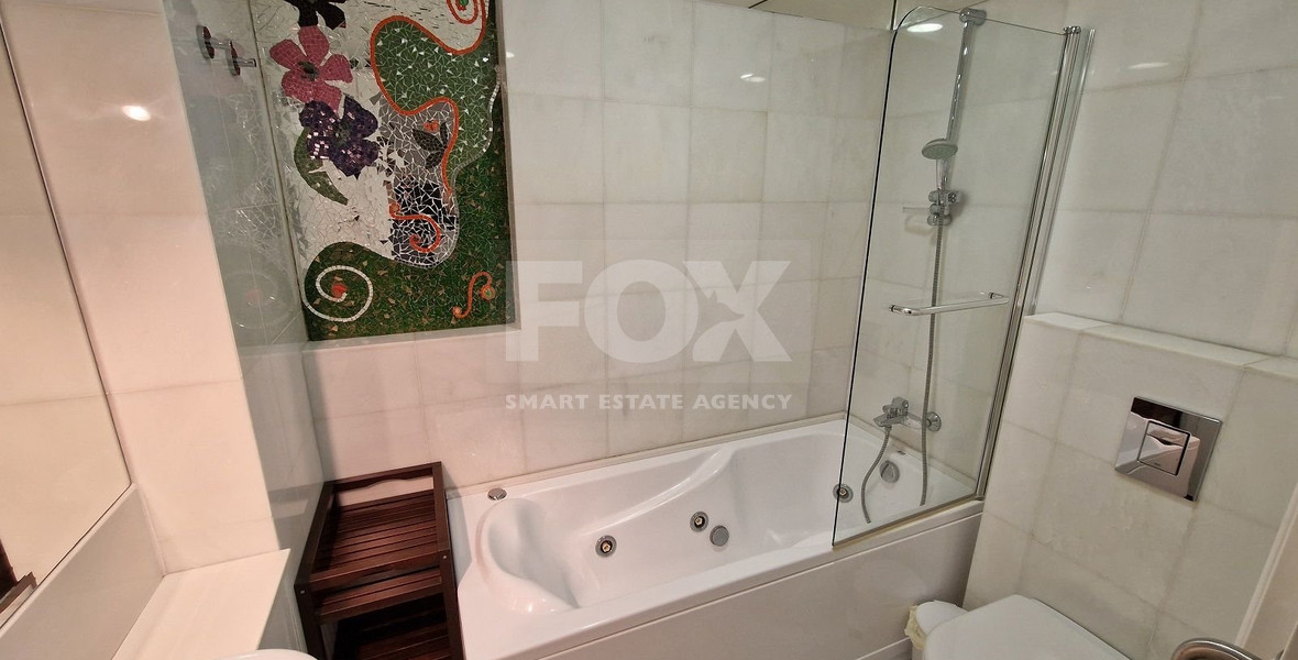 *LUXURIOUS FIRST LINE APARTMENT WITH EXCELLENT SEA VIEW