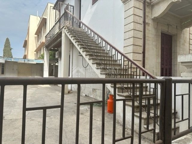 DETACHED BUILDING MIXED USE IN HISTORICAL TOWN LIMASSOL