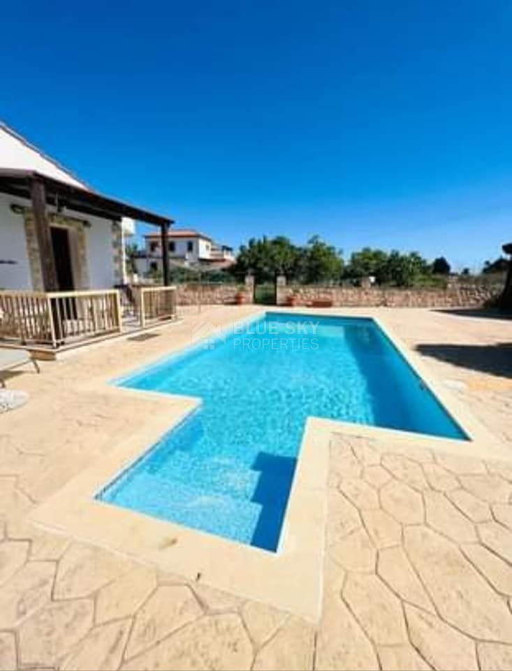 Three-bedroom house in Kato Arodes village in Paphos