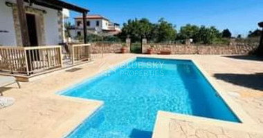 Three-bedroom house in Kato Arodes village in Paphos