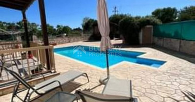 Three-bedroom house in Kato Arodes village in Paphos