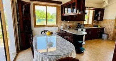 Three-bedroom house in Kato Arodes village in Paphos
