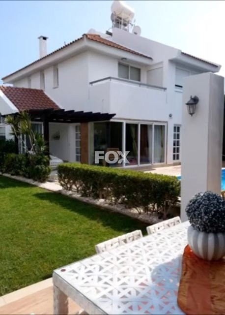 Коммерческая недвижимость 300 м² в аренду в Potamos Germasogeias, Limassol, Cyprus