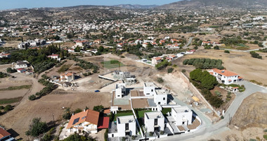 Three Bedroom Detached House in Moni for sale