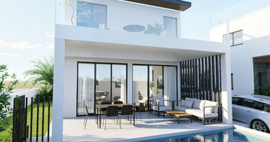 Three Bedroom Detached House with Swimming Pool in Moni for sale