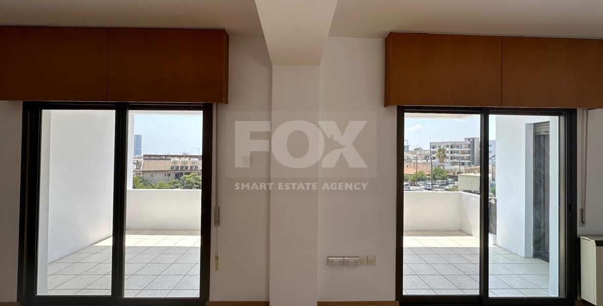 LUXURY APARTMENT OR OFFICE FOR SALE ON SPYROU KYPRIANOU AVENUE
