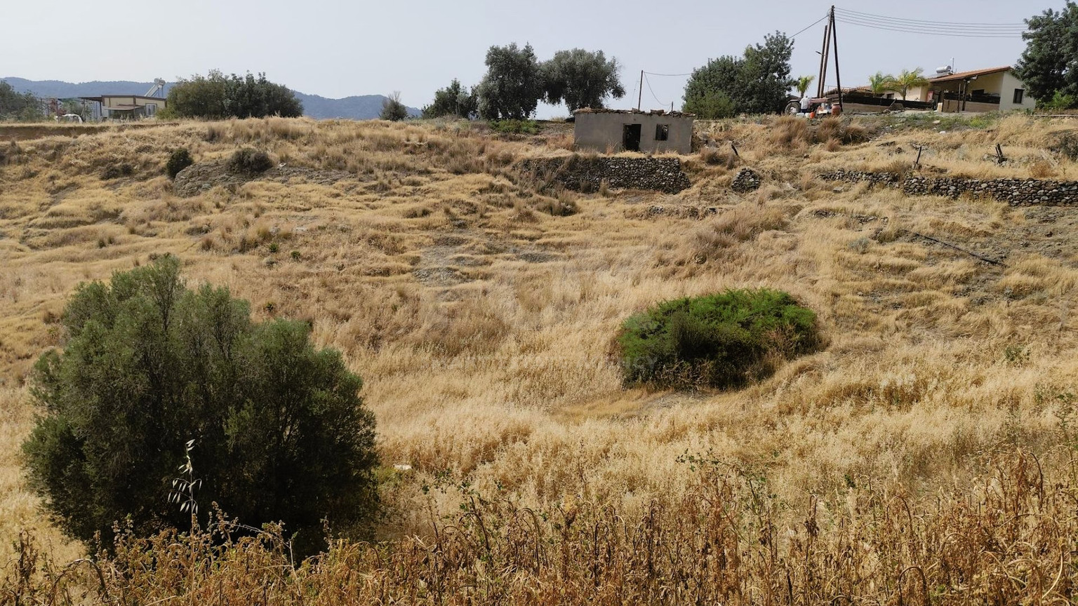 Nice residential land in Pareklisia area