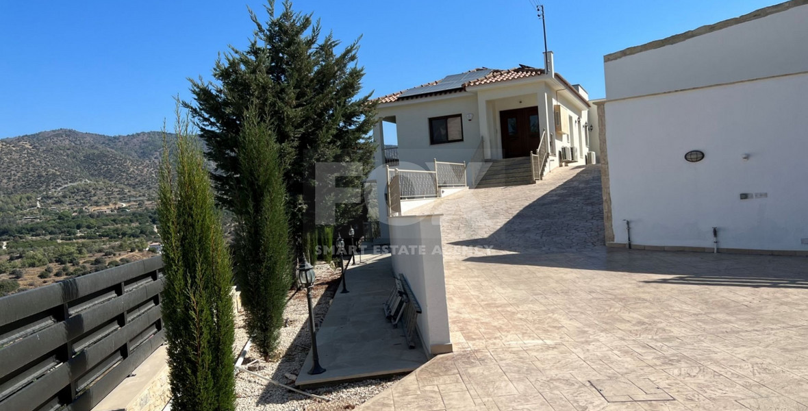 FOUR BEDROOM VILLA PRIVATE SWIMMING POOL