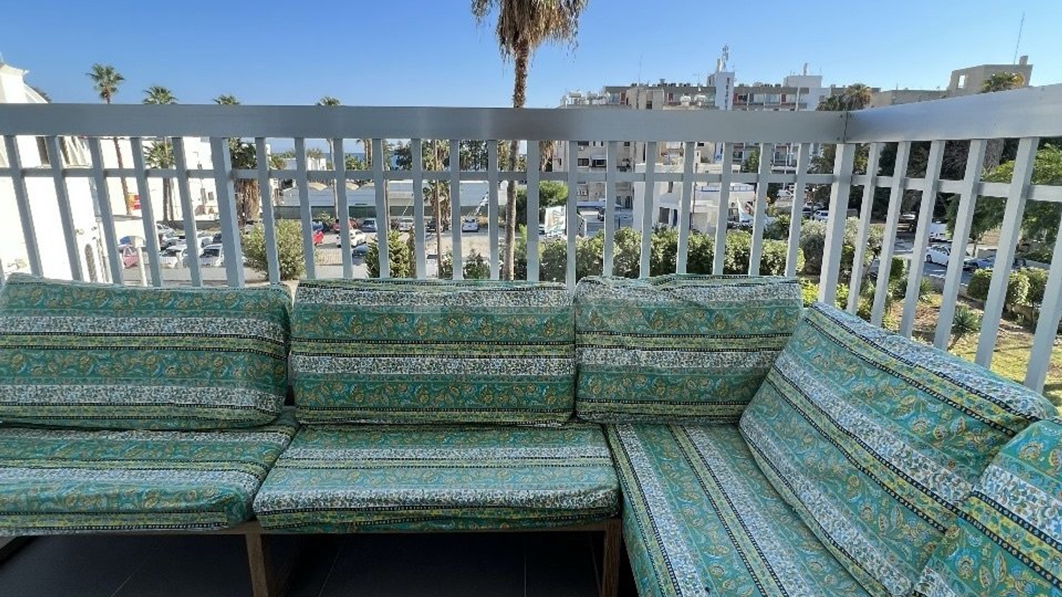 BEAUTIFUL 3BED APARTMENT IN AGIOS ATHANASIOS TOURIST AREA FOR RENT