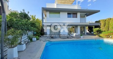Four bedroom Villa by the sea with Private Pool in Pyrgos, Lemesos