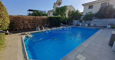 Four bedroom Villa by the sea with Private Pool in Pyrgos, Lemesos