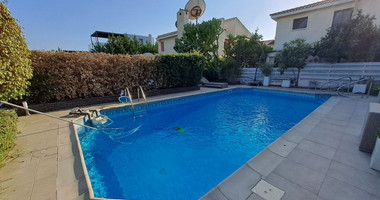Four bedroom Villa by the sea with Private Pool in Pyrgos, Lemesos