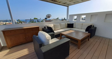 Four bedroom Villa by the sea with Private Pool in Pyrgos, Lemesos