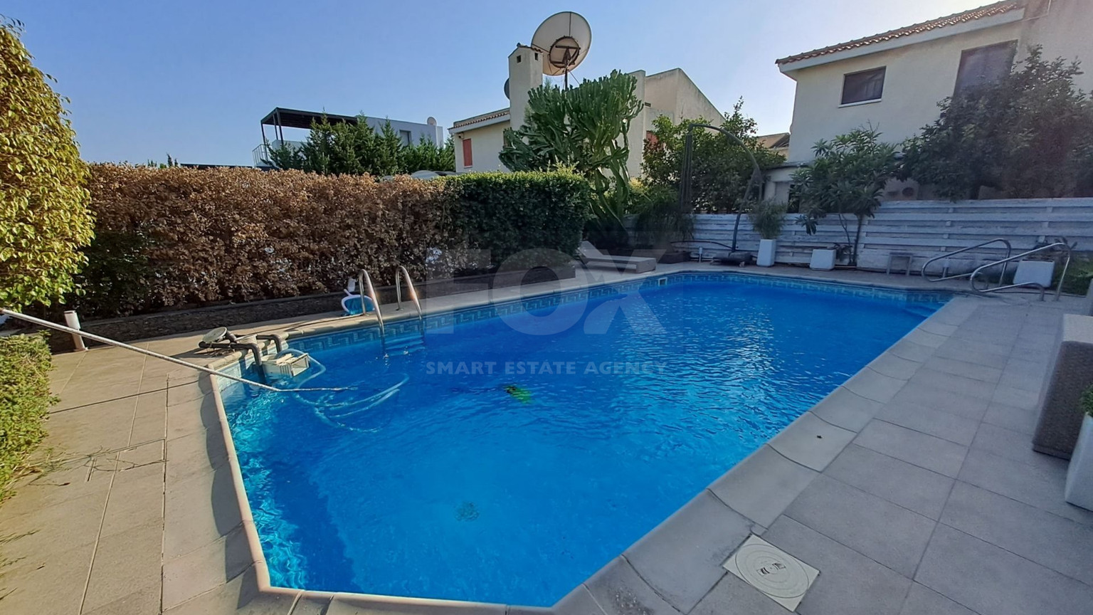 Four bedroom Villa by the sea with Private Pool in Pyrgos, Lemesos