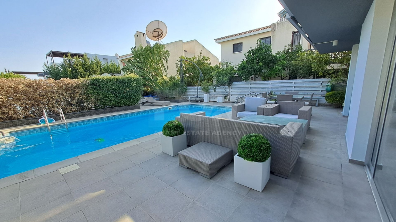 Four bedroom Villa by the sea with Private Pool in Pyrgos, Lemesos
