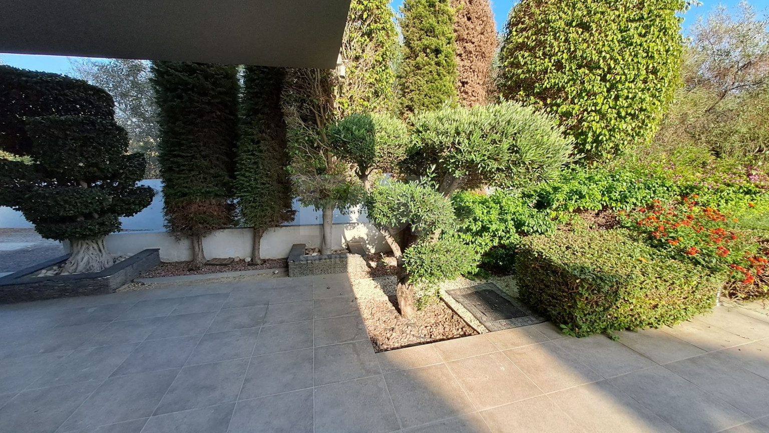 Four bedroom Villa by the sea with Private Pool in Pyrgos, Lemesos