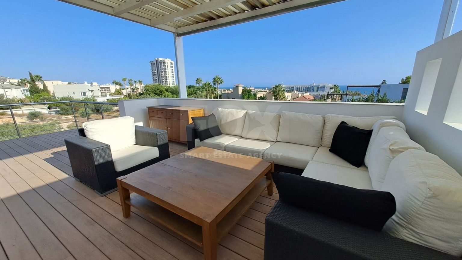 Four bedroom Villa by the sea with Private Pool in Pyrgos, Lemesos