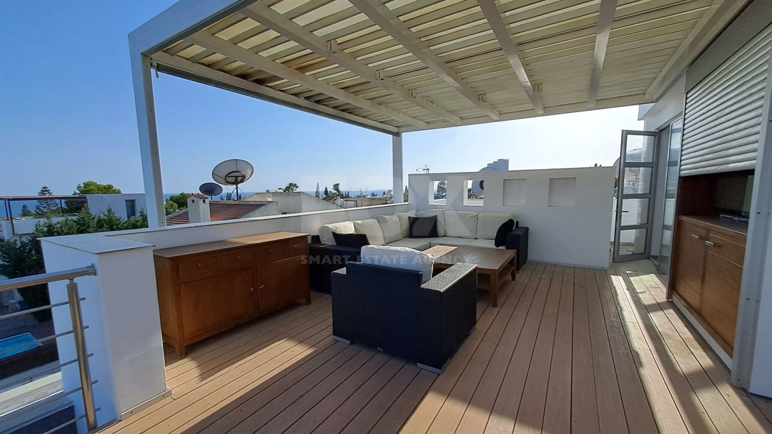 Four bedroom Villa by the sea with Private Pool in Pyrgos, Lemesos