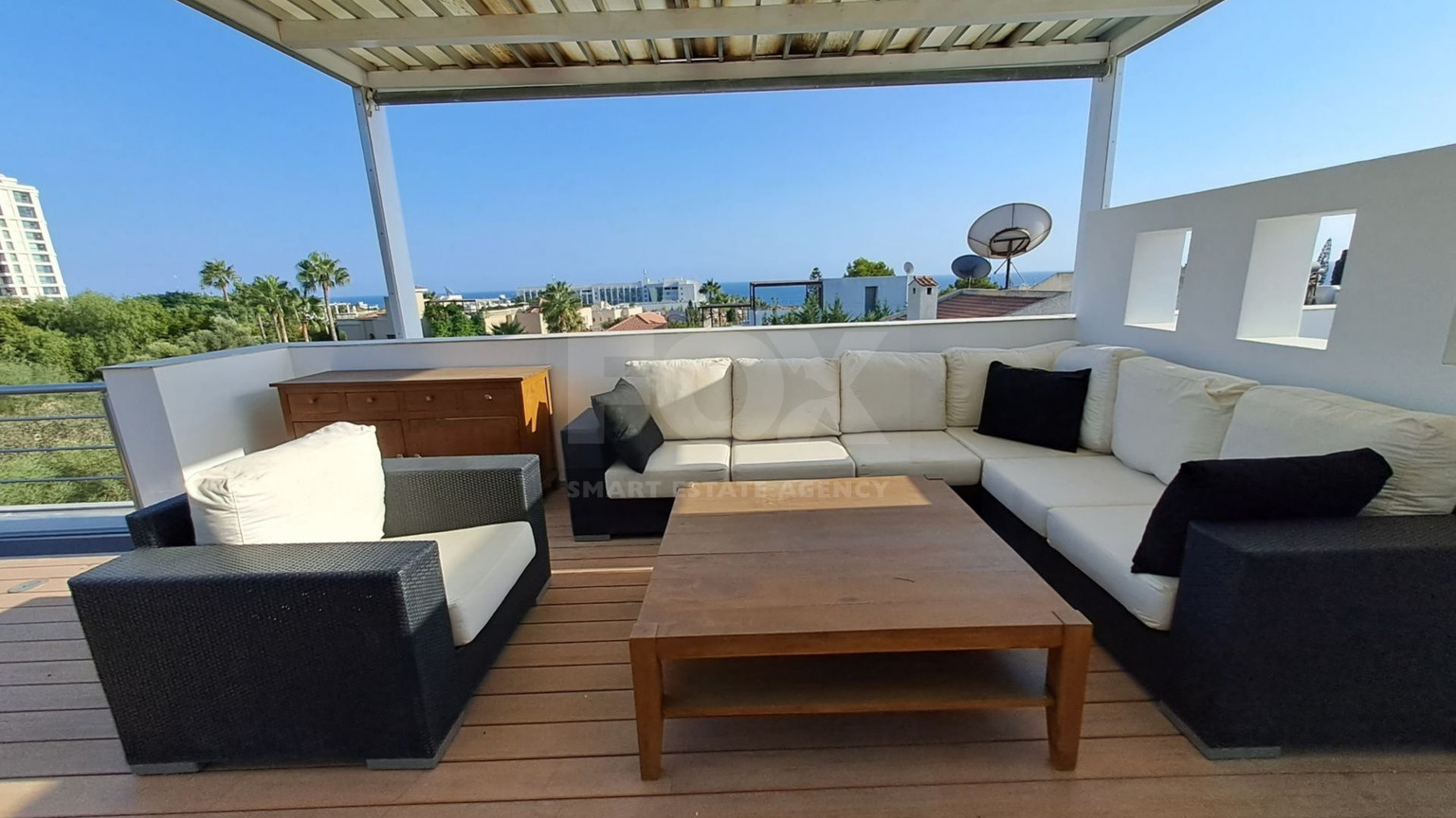 Four bedroom Villa by the sea with Private Pool in Pyrgos, Lemesos