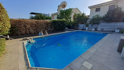 Four bedroom Villa by the sea with Private Pool in Pyrgos, Lemesos