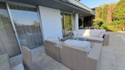 Four bedroom Villa by the sea with Private Pool in Pyrgos, Lemesos