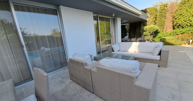 Four bedroom detached Villa on the seafront with private pool in Pyrgos, Lemesos