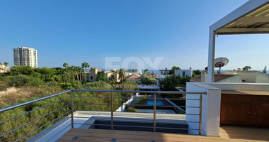 Four bedroom detached Villa on the seafront with private pool in Pyrgos, Lemesos