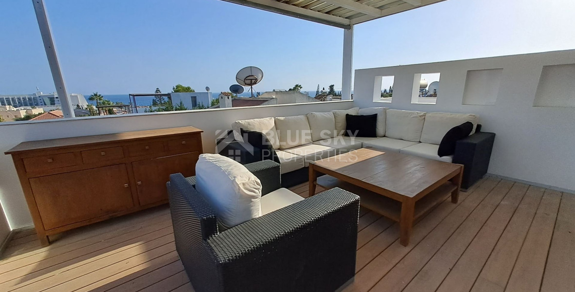 Four bedroom detached Villa on the seafront with private pool in Pyrgos, Lemesos