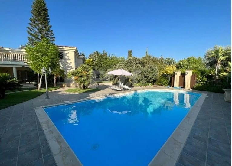 Stunning 6- bedroom Villa in Tala, Paphos