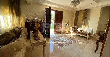 Stunning 6- bedroom Villa in Tala, Paphos