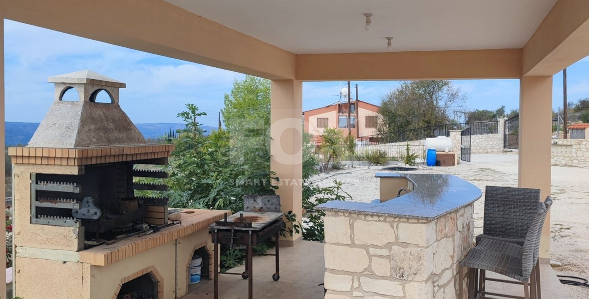 Magnificent five bedroom villa with panoramic view