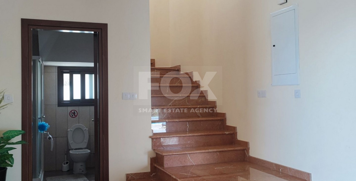 Magnificent five bedroom villa with panoramic view