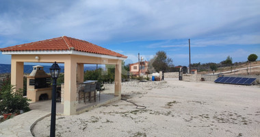 Magnificent five bedroom villa with panoramic view