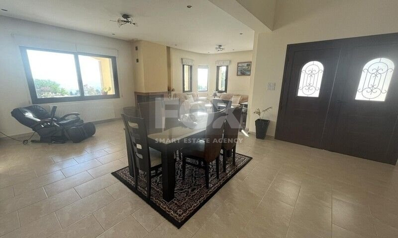 Magnificent five bedroom villa with panoramic view