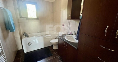 Magnificent five bedroom villa with panoramic view