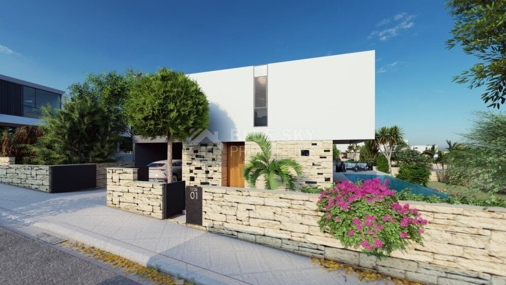 Three bedroom luxury villa in peyia