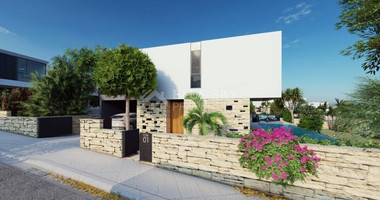 Three bedroom luxury villa in peyia