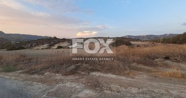 Residential land in Monagroulli for sale