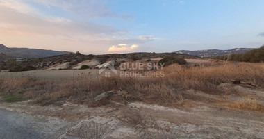 PRICE REDUCED - Residential land in Monagroulli for sale