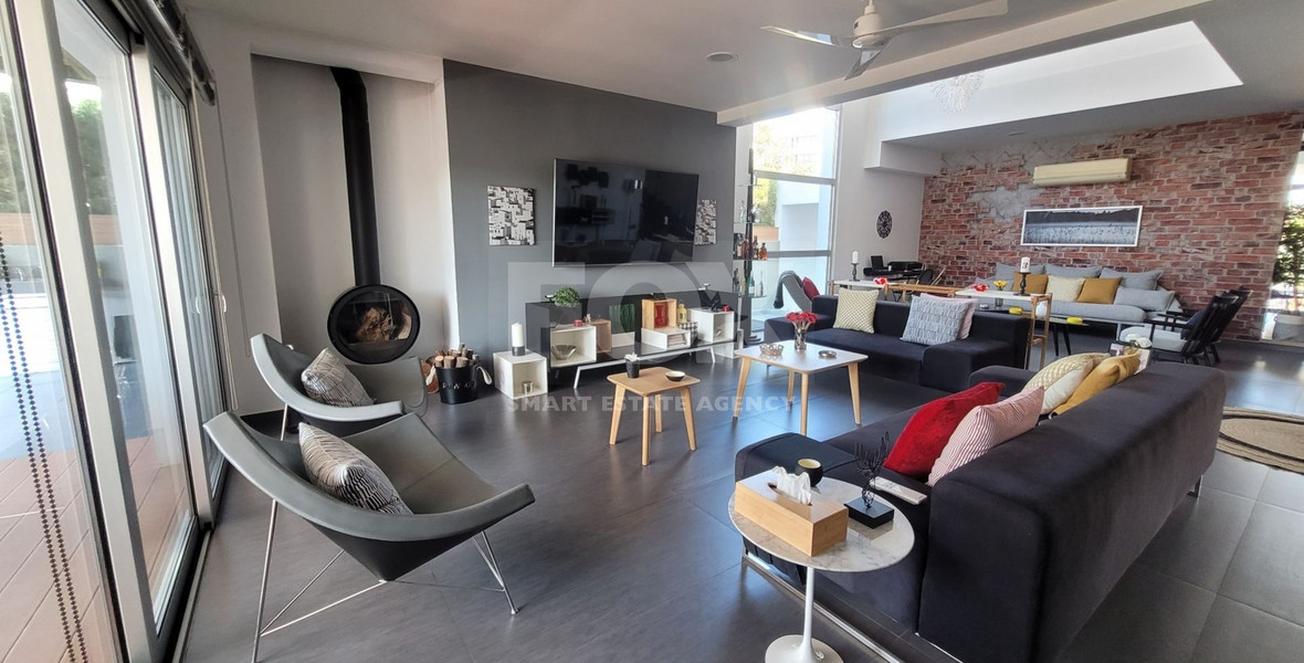 Luxury-Spacious-Modern Design Four Bedroom Detached House With Pool