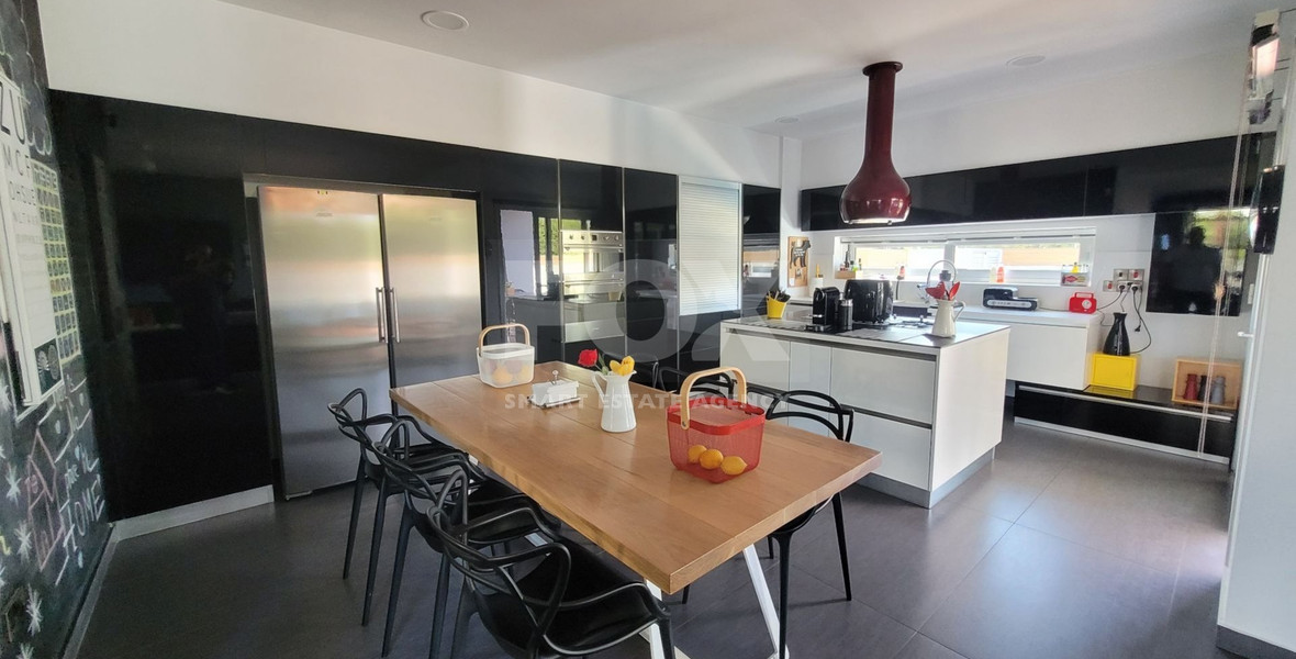 Luxury-Spacious-Modern Design Four Bedroom Detached House With Pool