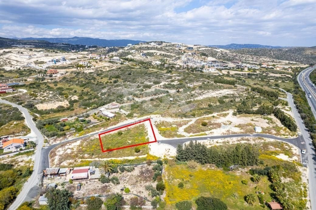 Plot under division in Agios Tychonas, Limassol