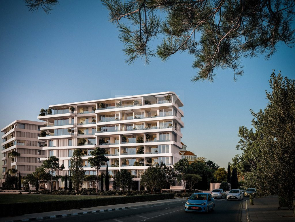 Three bedroom deluxe apartment on the fifth floor of a luxury complex in Kato Paphos for sale