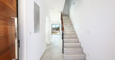 Two bedroom modern style apartment in Geroskipou