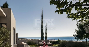 Three bedroom luxury villa with sea view in Peyia village .