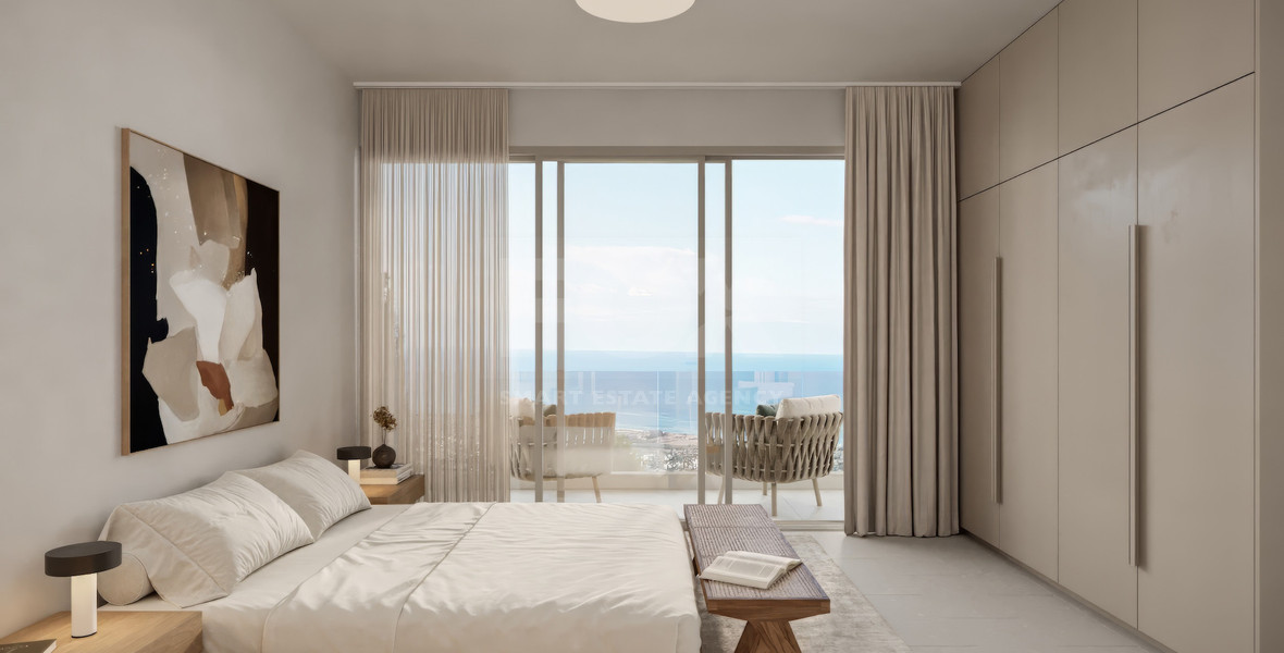 Two bedroom luxury villa with sea view in Peyia village for sale