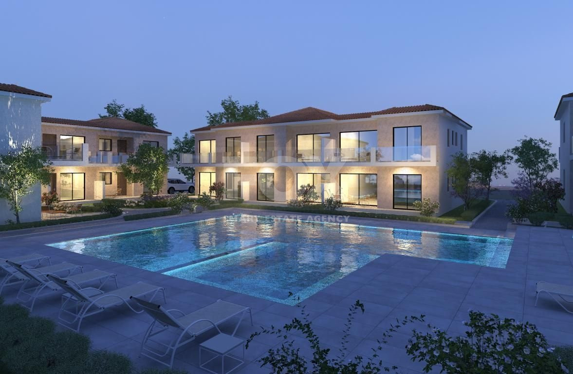 Two bedroom apartment with private garden in Polis Chrysochous