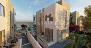 Five bedroom luxury villa with an extra bedroom at basement by the sea in Chloraka