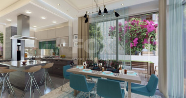 Five bedroom luxury villa with an extra bedroom at the basement near the sea in Chloraka