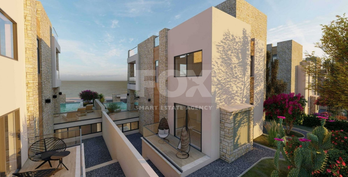 Four bedroom luxury villa with an extra bedroom at basement by the sea,  in Chloraka